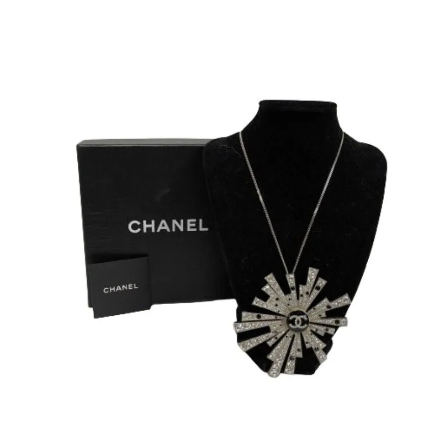 Chanel Excellent CC Comte Pendant 2005 Palladium Plated Strass Necklace