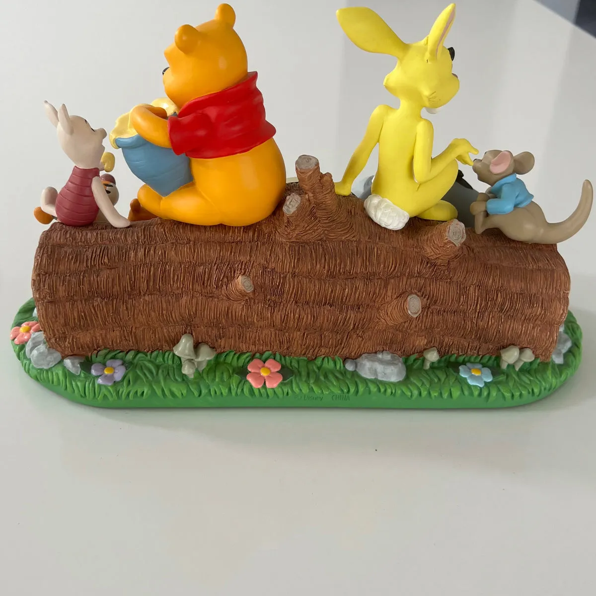 Rare VTG Walt Disney World Winnie The Pooh & Friends Quartz Clock